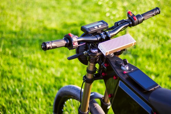Comprehensive handbook for installing dash cameras on sport bikes: ensuring legal compliance for uk road travel