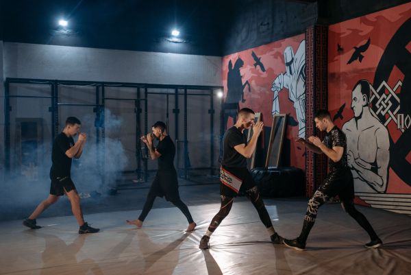 Mastering defense: how biomechanics transforms training for uk fighters